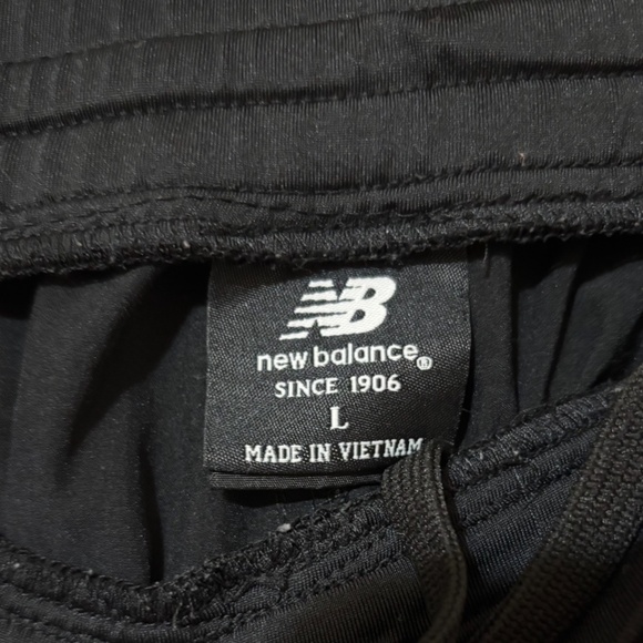 EUC New Balance Joggers - Picture 4 of 4
